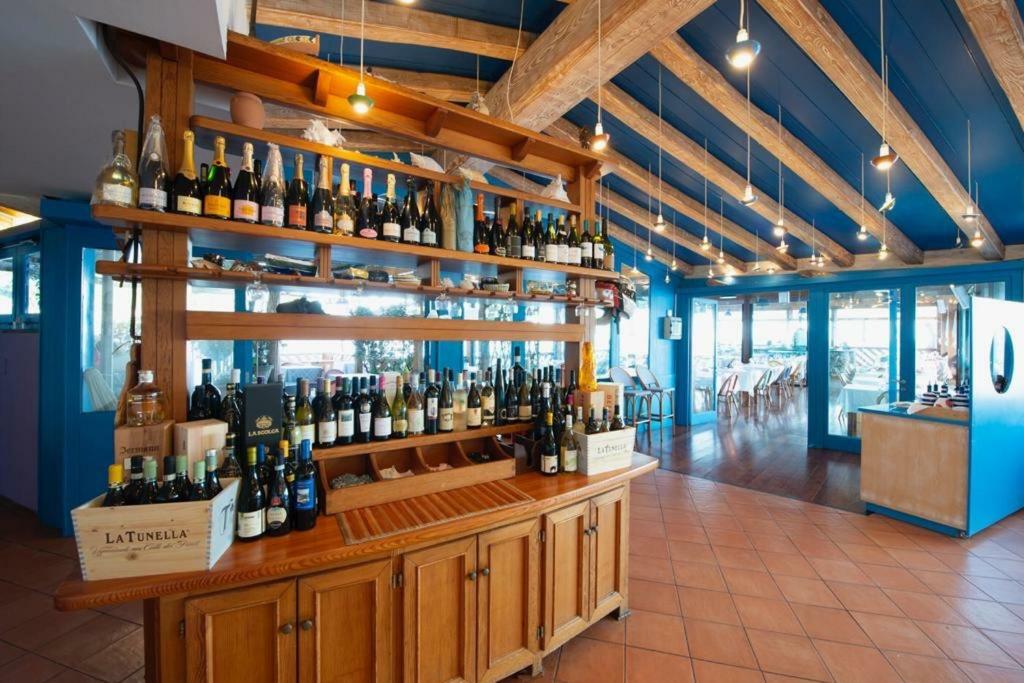 Lo Scoglio Hotel Marina del Cantone Ngoại thất bức ảnh