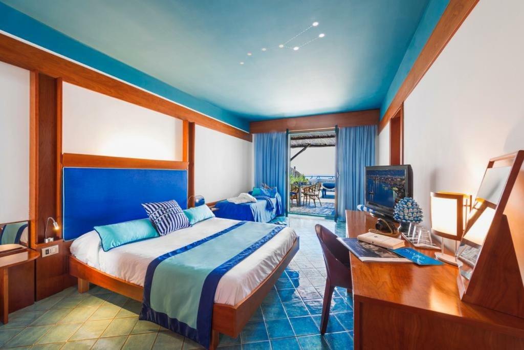 Lo Scoglio Hotel Marina del Cantone Ngoại thất bức ảnh