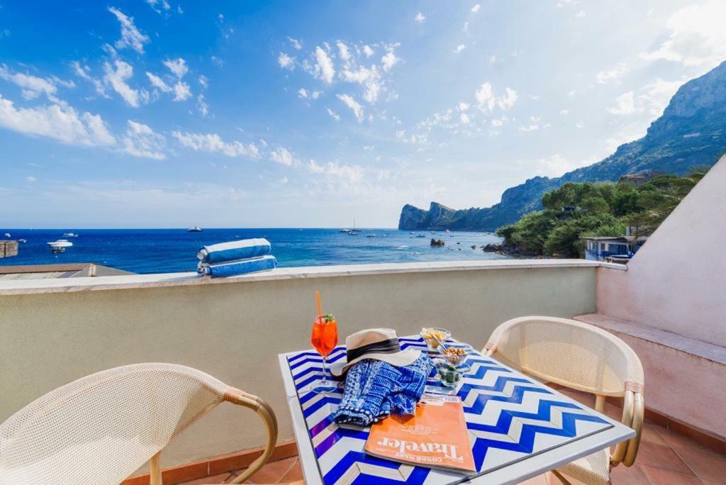 Lo Scoglio Hotel Marina del Cantone Ngoại thất bức ảnh
